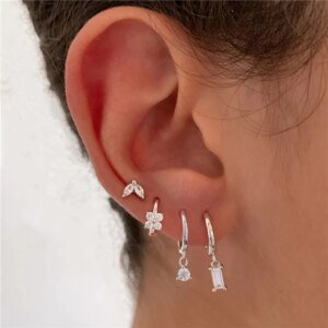 2 pièces petites boucles d’oreilles Huggies en acier inoxydable pour femmes, minuscule pendentif en cristal de zircone boucles d’oreilles Cartilage bijoux de Piercing